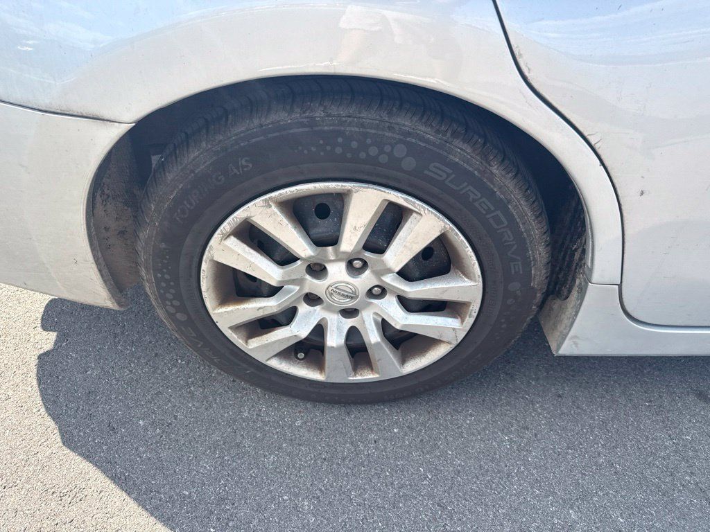 Used 2016 Nissan Altima 2.5 S w/ Power Driver Seat Package FWD image 11