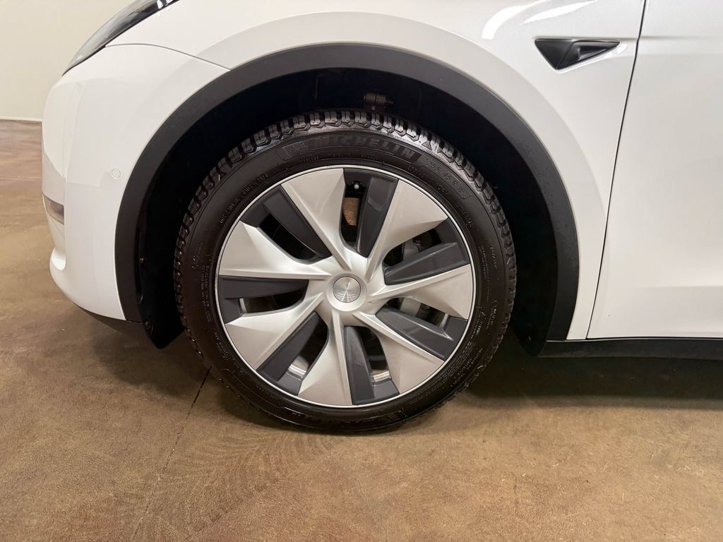 Used 2021 Tesla Model Y Long Range AWD/4WD image 87