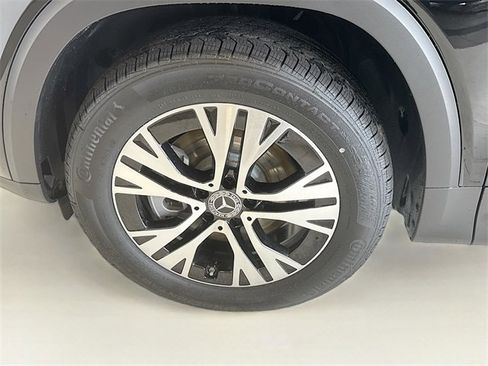 New 2025 Mercedes-Benz GLB 250 4MATIC image 7