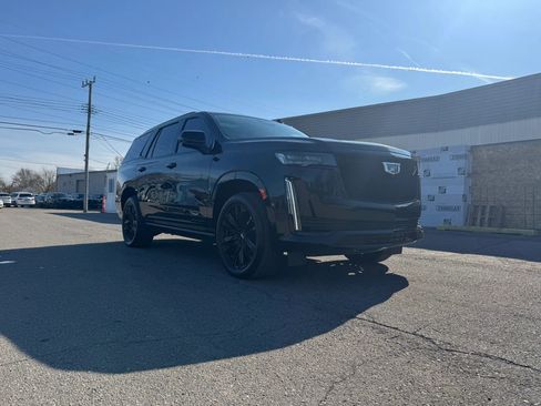 Used 2023 Cadillac Escalade Sport Platinum AWD/4WD image 10