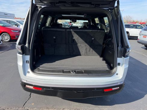 New 2026 Jeep Grand Wagoneer Limited image 5