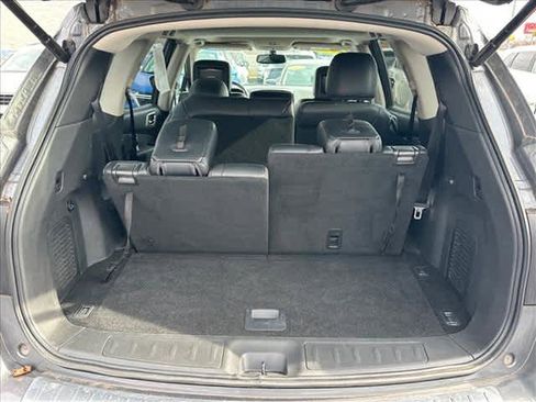 Used 2017 Nissan Pathfinder Platinum w/ Family Entertainment Package image 30