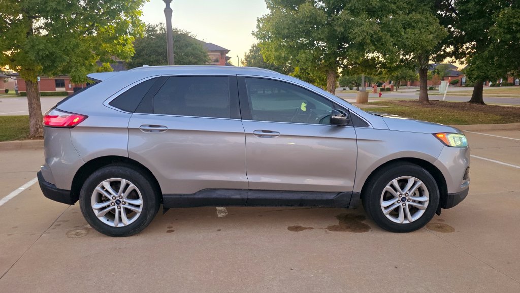 Used 2020 Ford Edge SEL FWD image 20