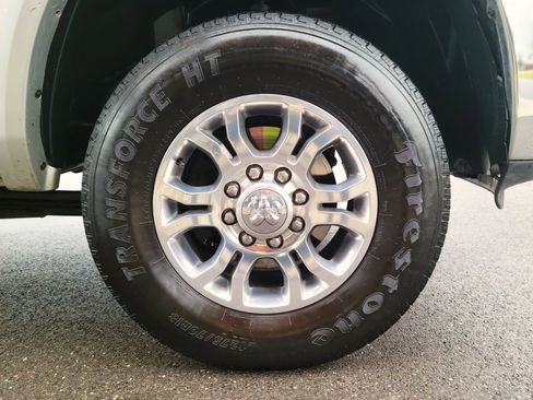 Used 2018 RAM 2500 Laramie image 24