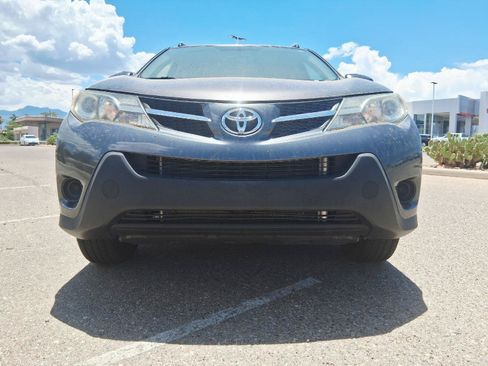 Used 2015 Toyota RAV4 LE FWD image 9