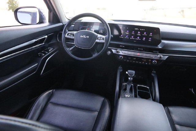 Used 2025 Kia Telluride S FWD image 29