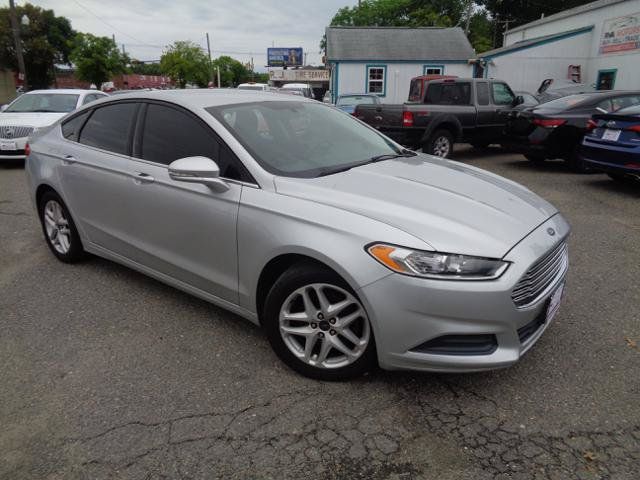 Used 2016 Ford Fusion SE FWD image 13
