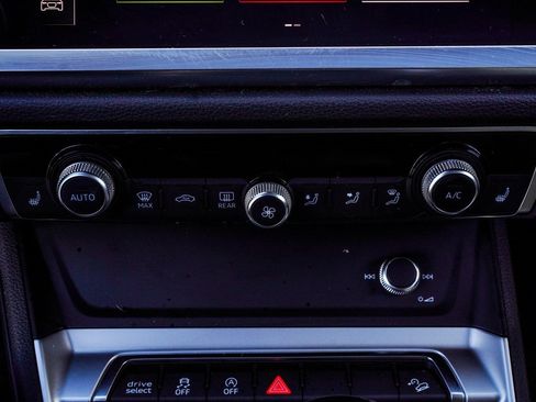 Used 2019 Audi Q3 2.0T Premium image 26