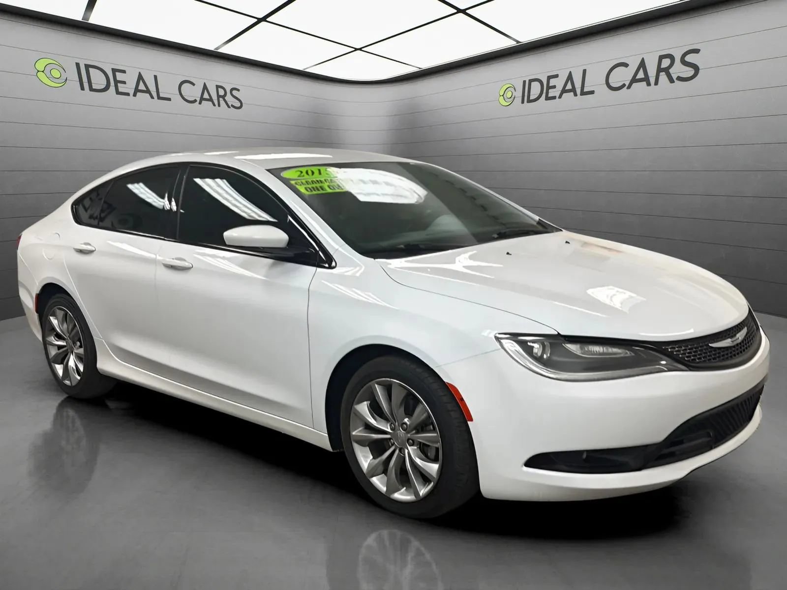 Used 2015 Chrysler 200 S w/ Navigation & Sound Group I FWD image 3