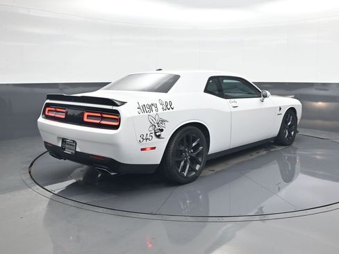 Used 2022 Dodge Challenger R/T w/ Blacktop Package image 7