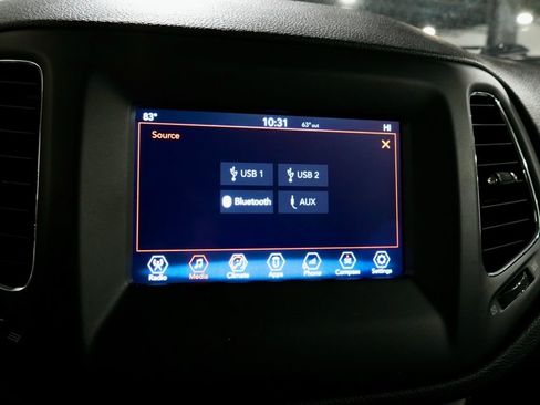 Used 2017 Jeep Compass Latitude w/ Popular Equipment Group image 18