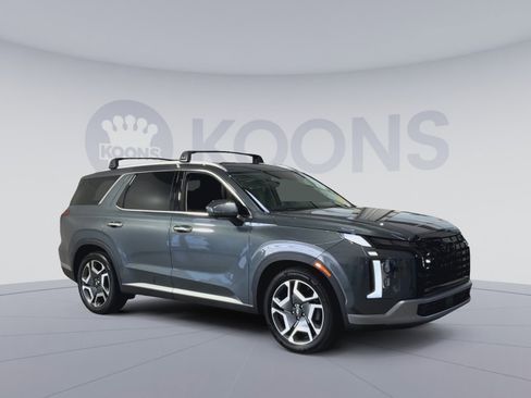 Used 2023 Hyundai Palisade SEL AWD/4WD image 2