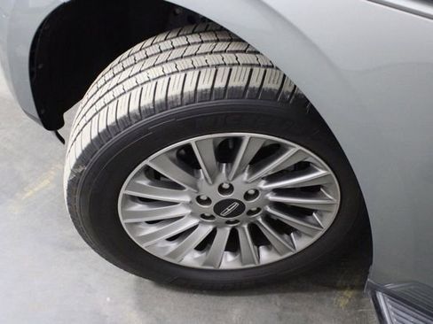 Used 2019 Lincoln Navigator Premiere image 41