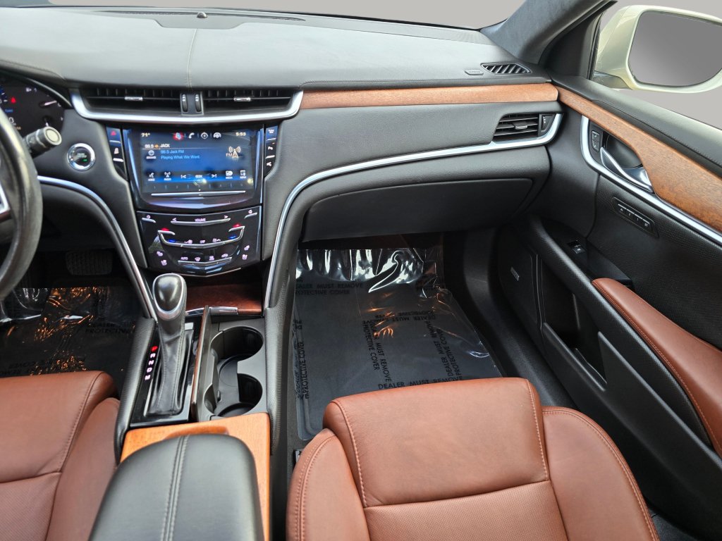 Used 2015 Cadillac XTS Luxury FWD image 4