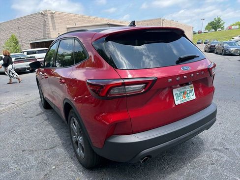 Used 2025 Ford Escape ST-Line FWD image 8