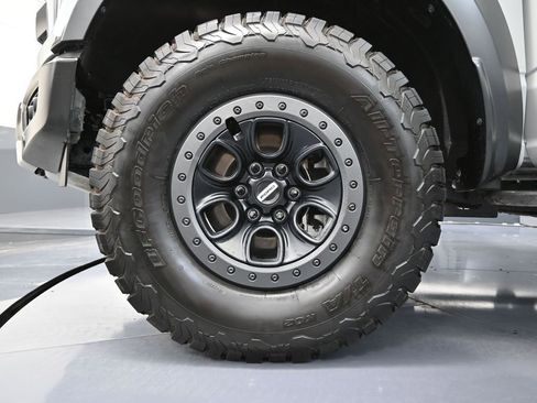 Used 2023 Ford F150 Raptor w/ Raptor Carbon Fibre Package image 17