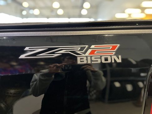 Used 2020 Chevrolet Colorado ZR2 w/ Colorado ZR2 Bison Edition image 17