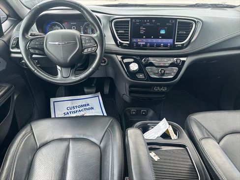 Used 2021 Chrysler Pacifica Touring-L w/ S Appearance Package AWD/4WD image 25
