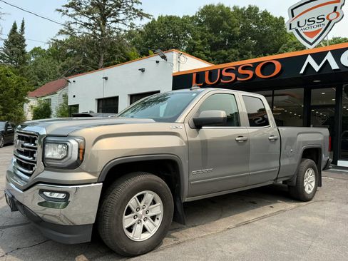 Used 2017 GMC Sierra 1500 SLE w/ SLE Value Package AWD/4WD image 3