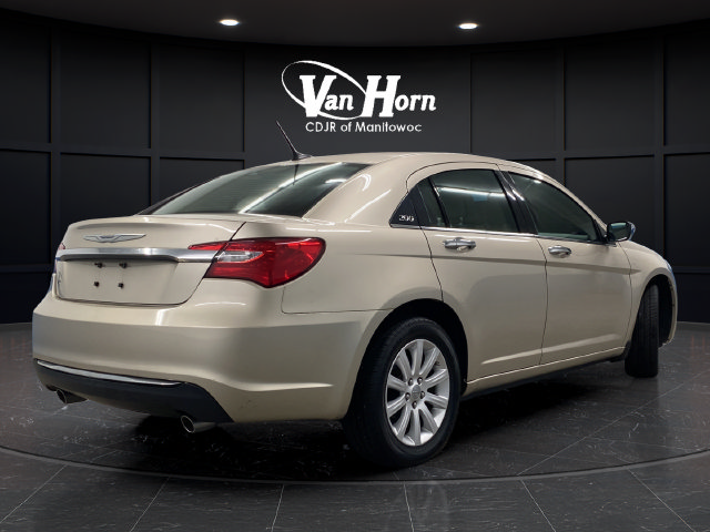 Used 2014 Chrysler 200 Limited FWD image 7