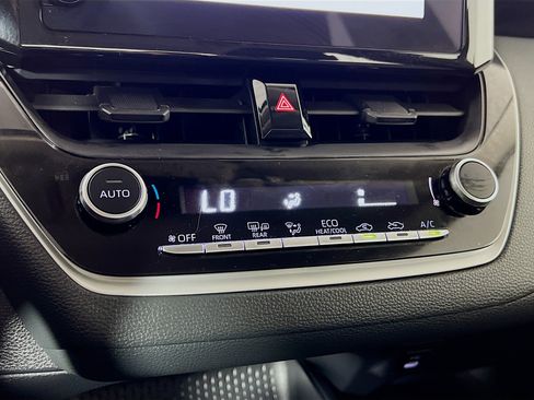 Certified 2025 Toyota Corolla LE FWD image 14