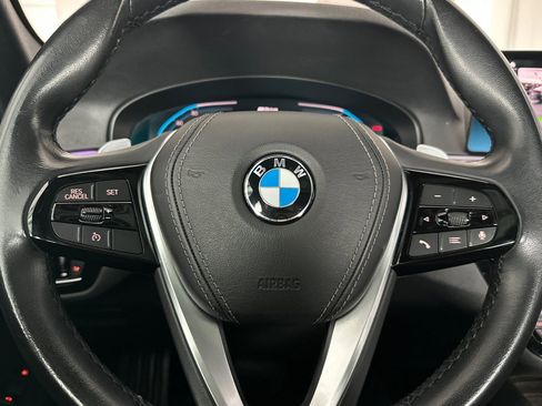 Used 2020 BMW 530e w/ Convenience Package RWD image 22