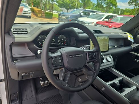 New 2025 Land Rover Defender 110 V8 image 15