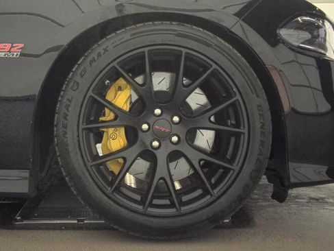 Used 2019 Dodge Charger Scat Pack w/ Dynamics Package image 8