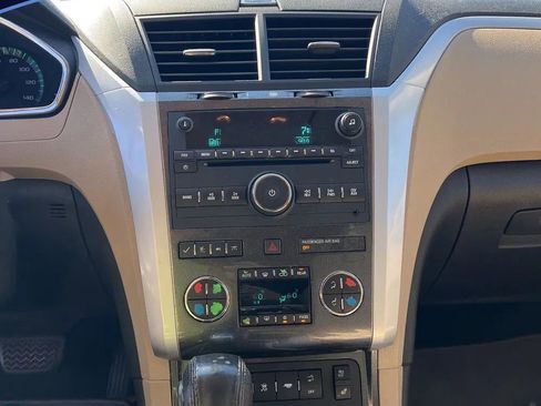 Used 2011 Chevrolet Traverse LTZ image 22