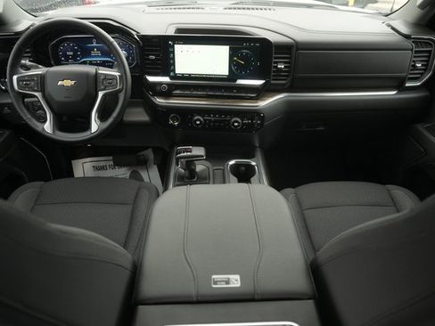 Used 2024 Chevrolet Silverado 1500 LT image 20