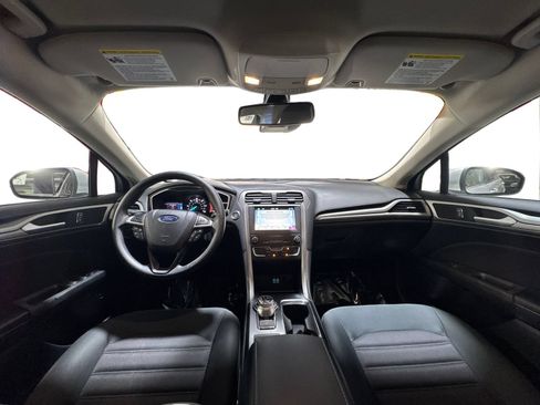 Used 2019 Ford Fusion SE FWD image 13