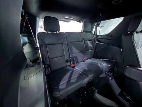 Certified 2025 GMC Yukon Denali image 14