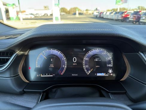 Used 2025 Jeep Grand Cherokee L Limited w/ Luxury Tech Group II image 21