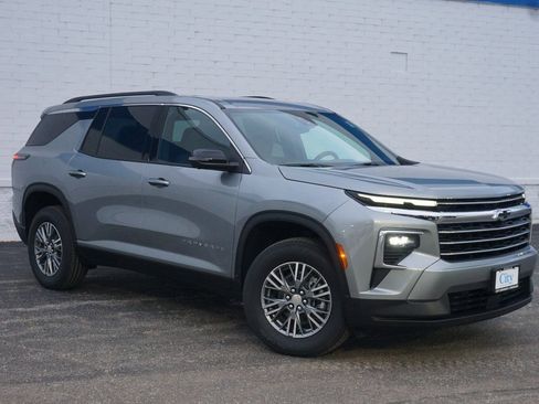 New 2026 Chevrolet Traverse LT w/ Driver Confidence Package image 3