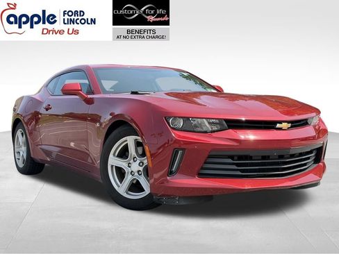 Used 2017 Chevrolet Camaro LT RWD image 1