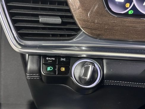 Used 2017 Porsche Panamera 4 image 20