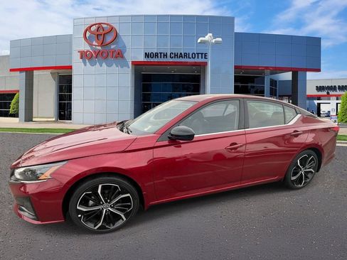 Used 2023 Nissan Altima 2.5 SR FWD image 6