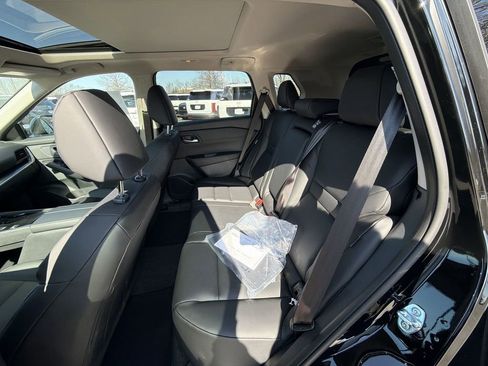 New 2026 Nissan Rogue SV FWD image 22