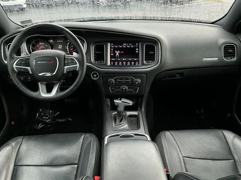 Used 2017 Dodge Charger R/T w/ Plus Group image 18