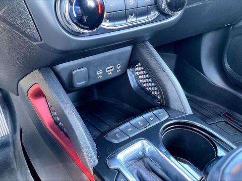 Used 2022 Chevrolet TrailBlazer RS image 38