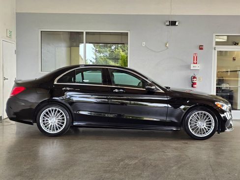 Used 2016 Mercedes-Benz C 300 4MATIC Sedan image 5