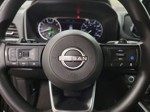 Used 2023 Nissan Rogue SV AWD/4WD image 23