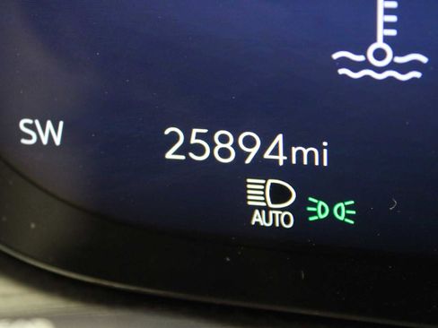Used 2024 Buick Envision Preferred AWD/4WD image 5