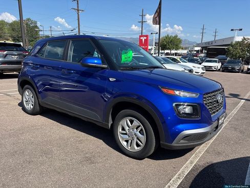 Certified 2023 Hyundai Venue SE FWD image 7