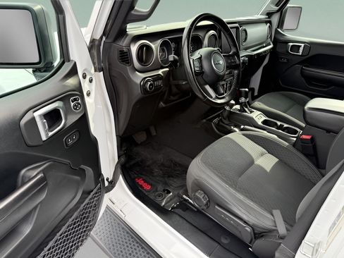 Used 2021 Jeep Wrangler Unlimited Sport AWD/4WD image 16