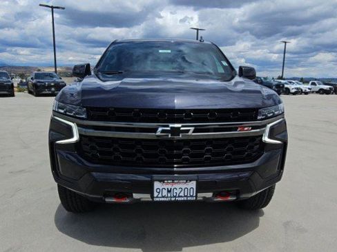 Used 2022 Chevrolet Tahoe Z71 w/ Z71 Off-Road Package AWD/4WD image 3