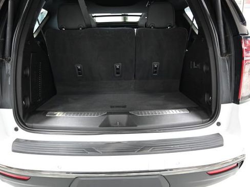 Used 2022 Chevrolet Tahoe RST w/ Luxury Package AWD/4WD image 7