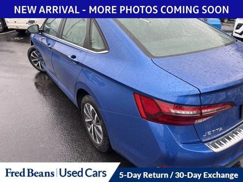 Used 2023 Volkswagen Jetta S image 2