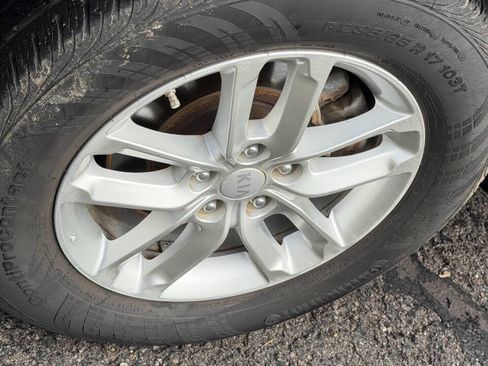 Used 2014 Kia Sorento LX image 21