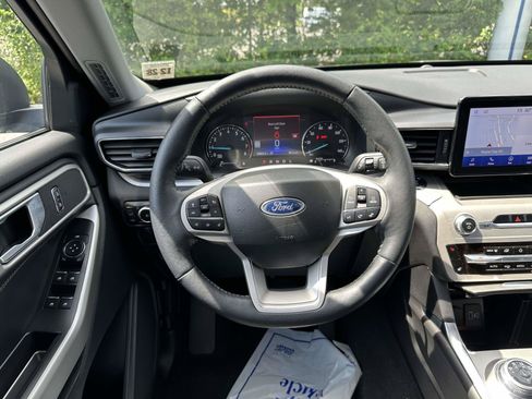 Certified 2023 Ford Explorer XLT w/ Equipment Group 202A AWD/4WD image 12